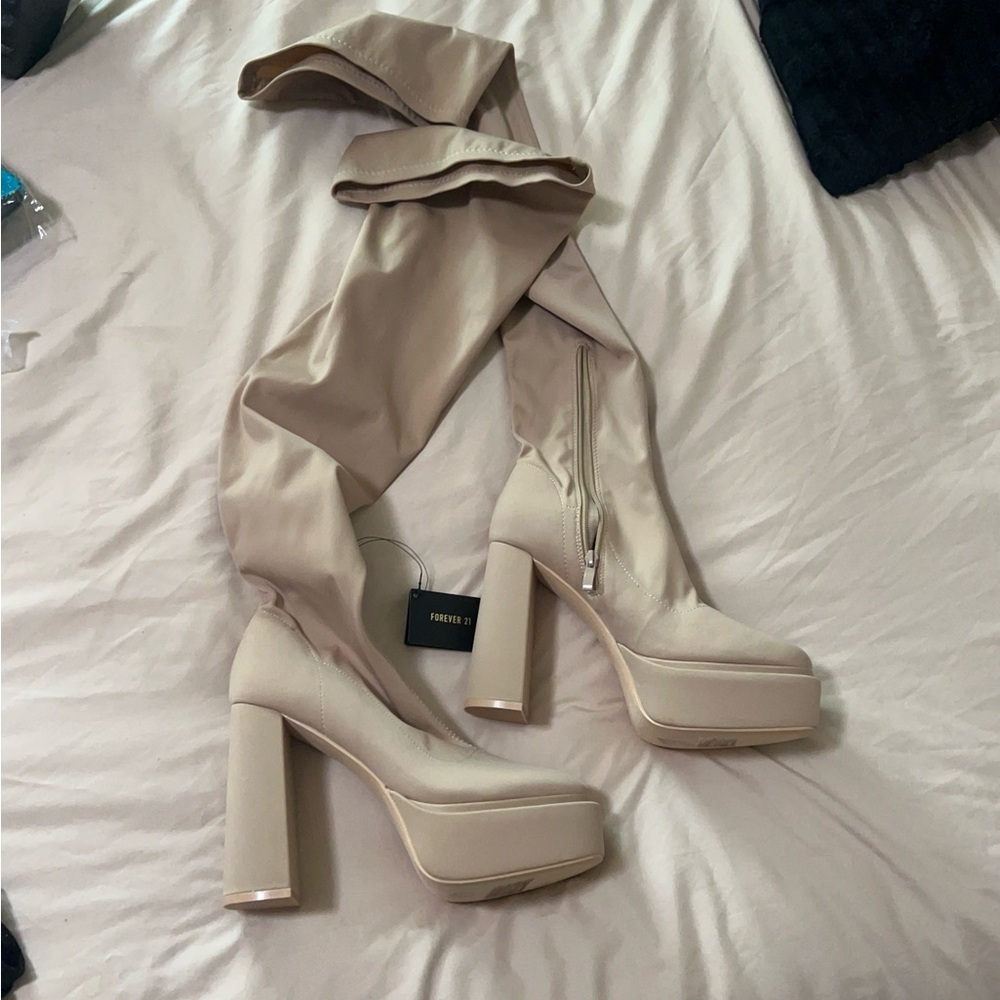 NWT Forever 21 Knee High Boots